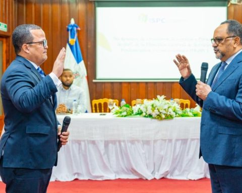 Teacher Jaime Francisco Rodríguez is appointed rector of Iseepenc