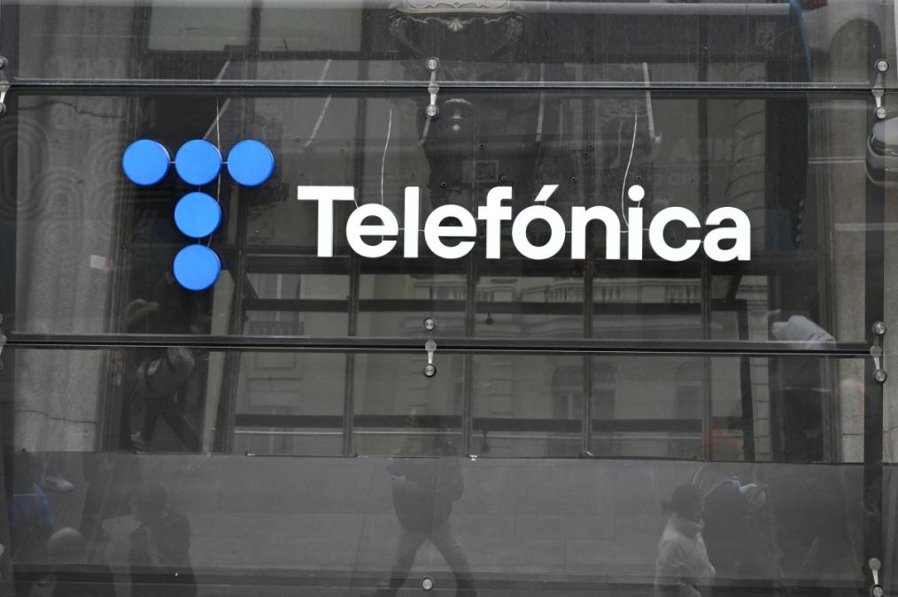 Telefónica sells its subsidiary in Chile and withdraws from Latin America