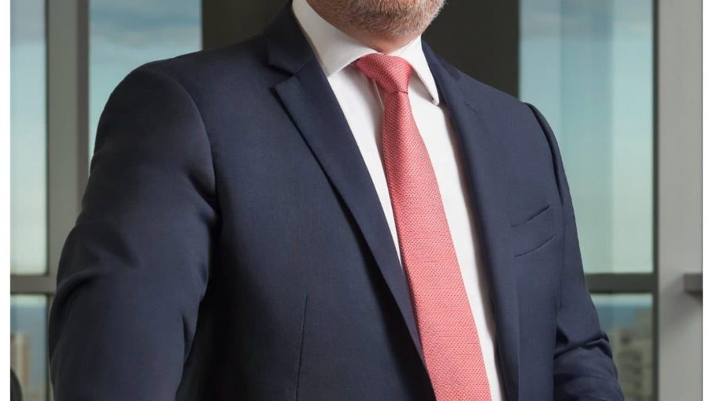 The ADIE elects a new president