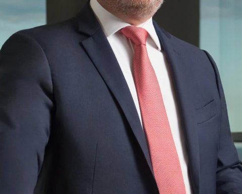 The ADIE elects a new president