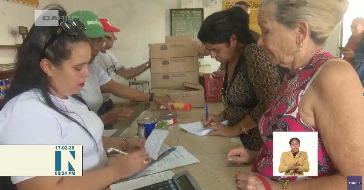 The Cuban regime exhibits the delivery of Mexican humanitarian aid