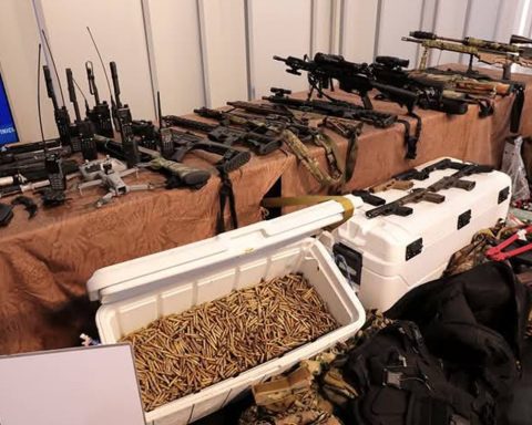 The Florida boat intercepted in Cuba was carrying 14 rifles and 13,000 bullets, according to the Minint