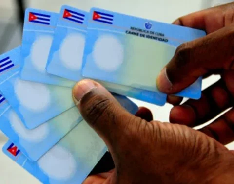 Tarjetas de carnés de identidad