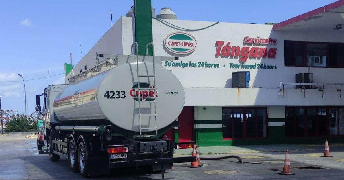 The US authorizes the limited sale of Venezuelan oil to the Cuban private sector