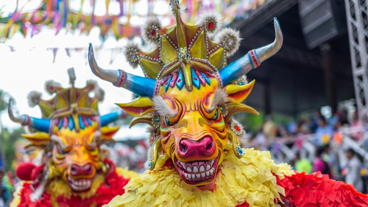 The boardwalk lights up with the National District Carnival and great concert