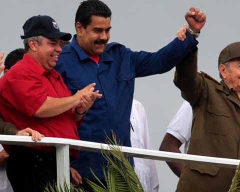 The 'de-Cubanization' of Venezuela after the fall of Maduro leaves thousands of aid workers in suspense