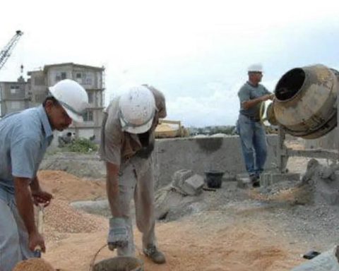 The number of private companies exceeds state companies in several sectors in Cuba