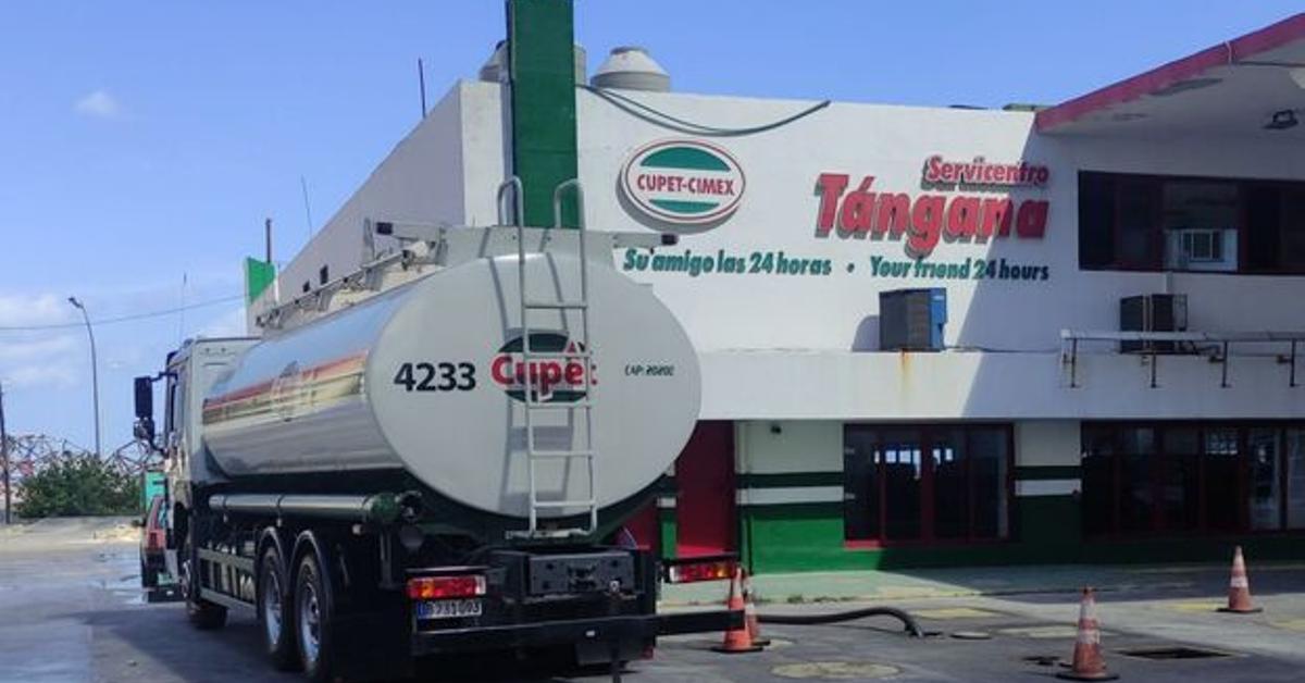 The private sector has begun to import fuels, but always through a state company