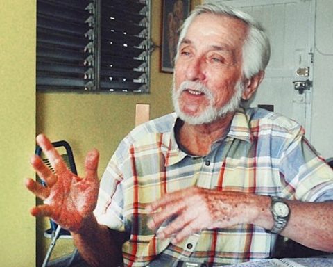 The professor and literary critic Emmanuel Tornés Reyes died