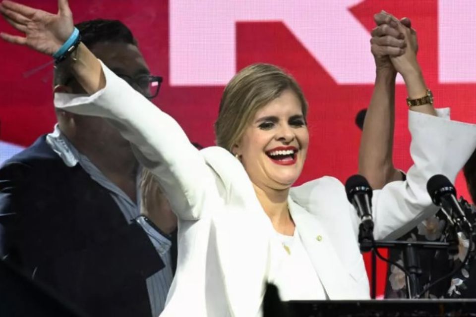 The right-wing Laura Fernández, elected president of Costa Rica in the first round
