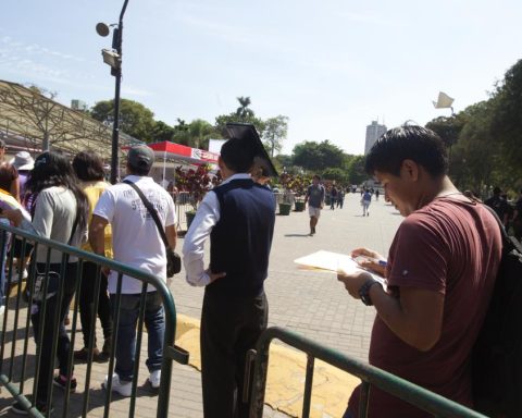 There are 370 thousand young people without jobs compared to 2019