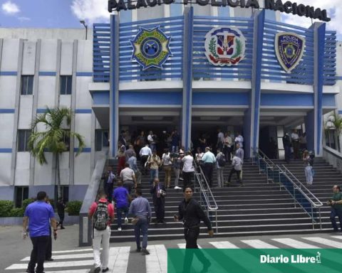 They are looking for “dangerous fugitives” linked to kidnappings and homicides