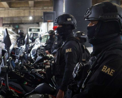 They catch two dedicated to hacking bank accounts