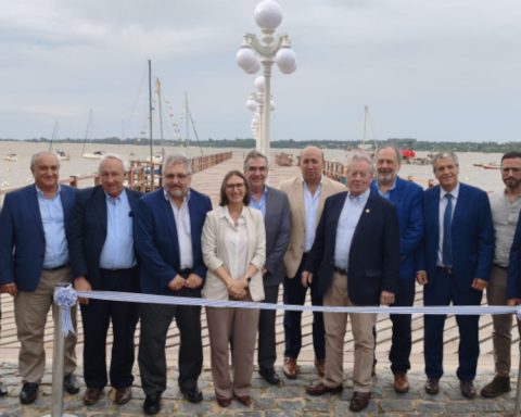 They denounce serious irregularities in the works of the port of Colonia: “they are spending money on nonsense”