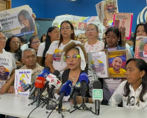 “This is a mockery”: amnesty limitations disenchant families and former political prisoners