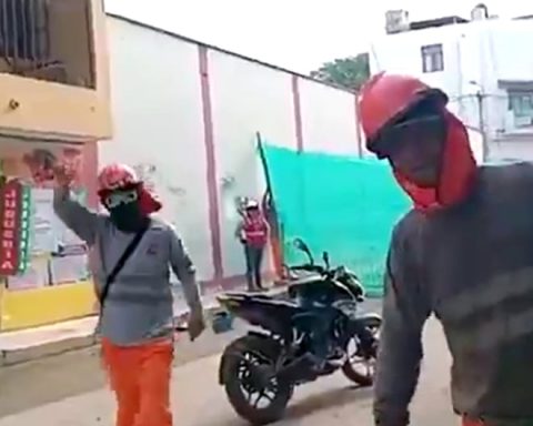 Three journalists are attacked while covering an accident in the historic center of Piura