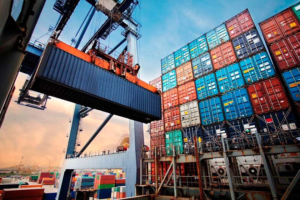 Trump announces new 10% general tariff after setback by the US Supreme Court