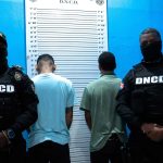 Two Dominicans extradited to the US for theft and fraud