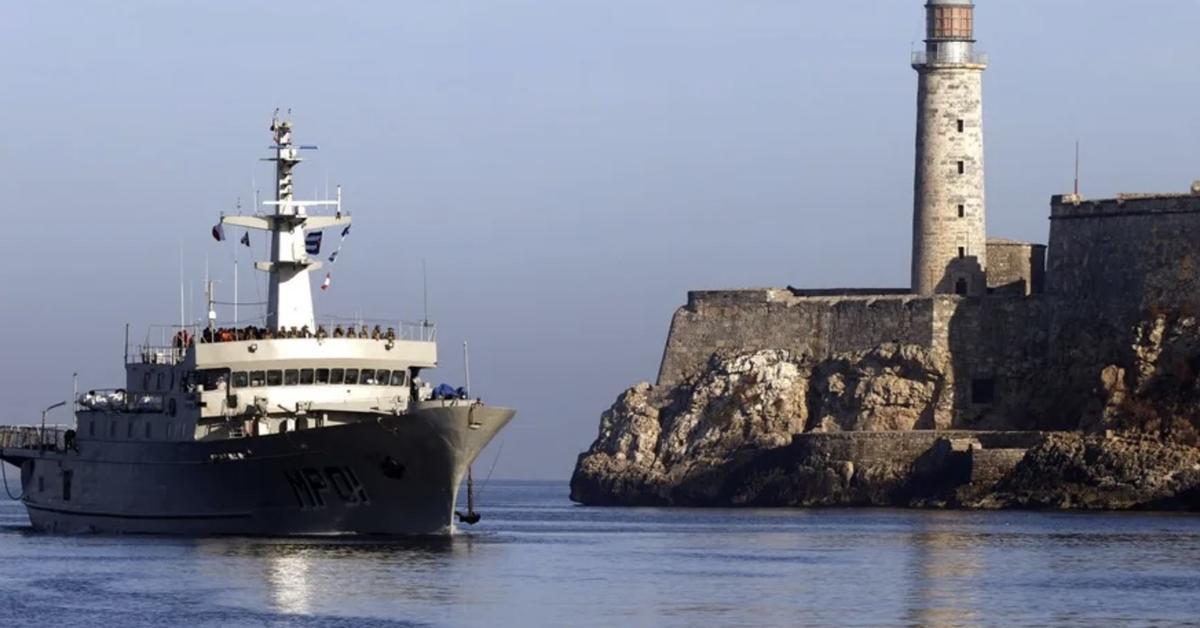 Two Mexican ships dock in Havana with the second shipment of humanitarian aid
