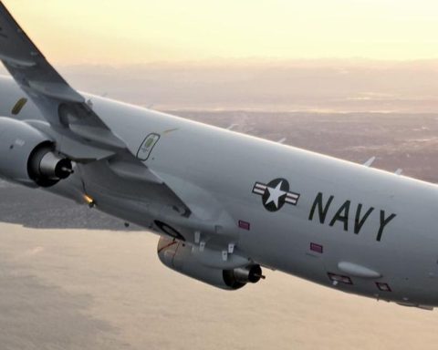 Two US spy planes fly off the coast of Cuba amid rising tensions