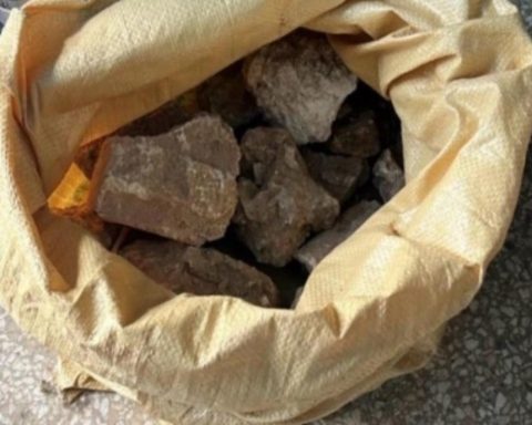 Detienen a dos hombres y una mujer por ataque con piedras a vehículos en la Autovía del Este