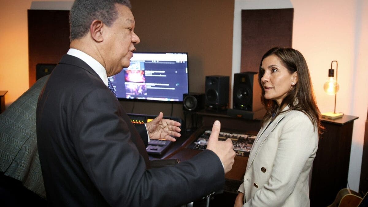 Embajadora de EE. UU. visita Funglode y se reúne con Leonel Fernández