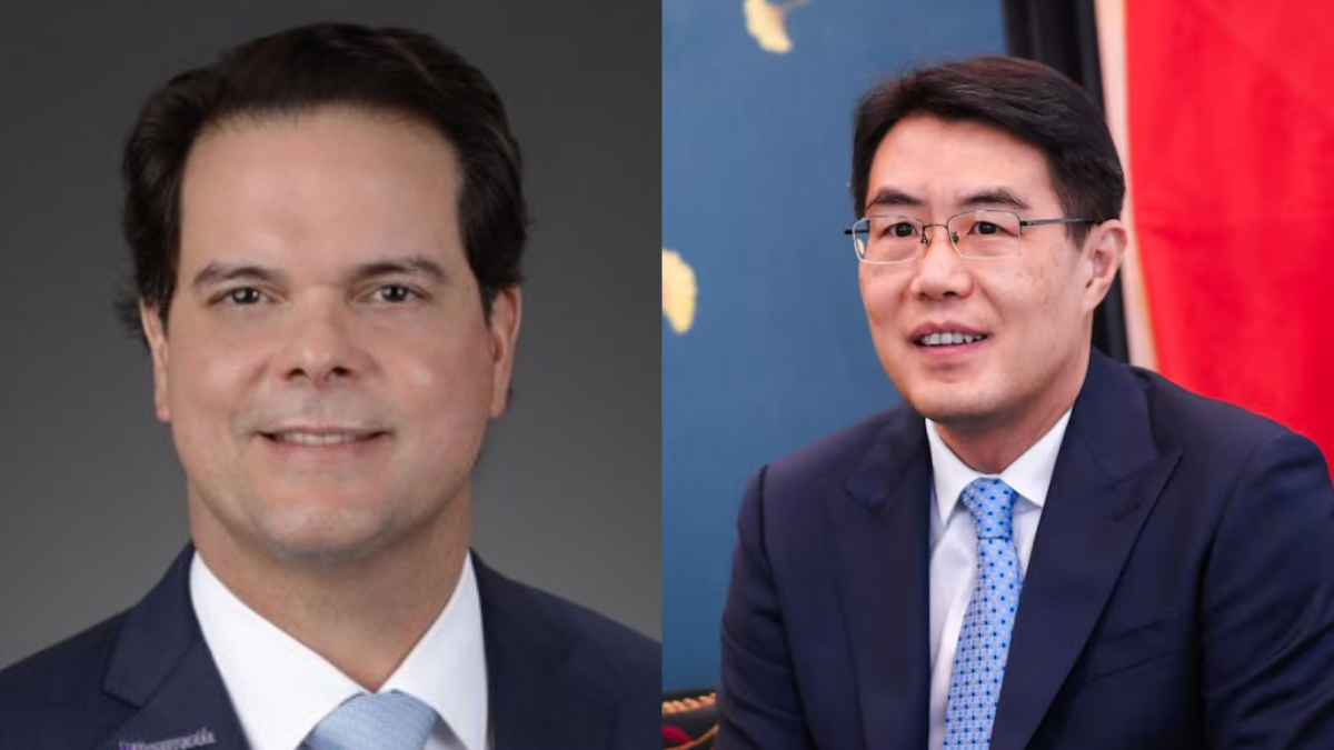 US ambassador and Chinese ambassador argue on social networks
