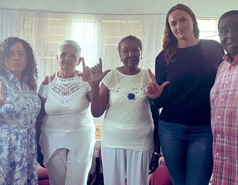 Diplomáticos, Sonia Álvarez, Félix Navarro, Sayli Navarro