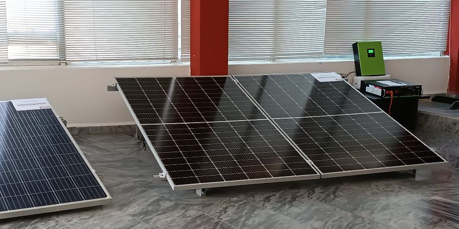 Paneles solares ofertados por Copextel