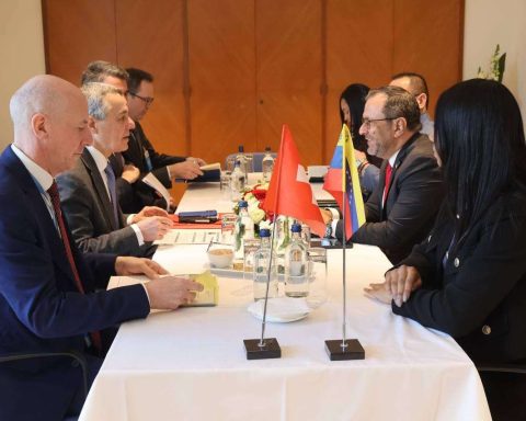 Venezuela and Switzerland review bilateral agenda in session of the Human Rights Council.