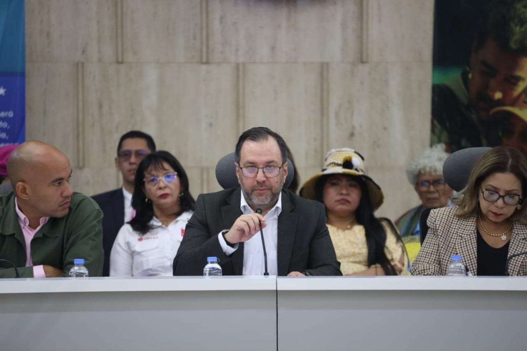 Venezuela promotes peace with sovereignty and social justice