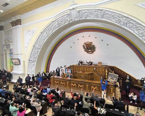 Venezuelan Parliament approves law that regulates functions of the Red Cross