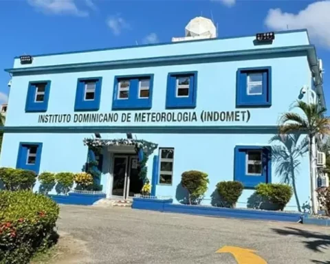 Weak and passing rains will continue in the provinces