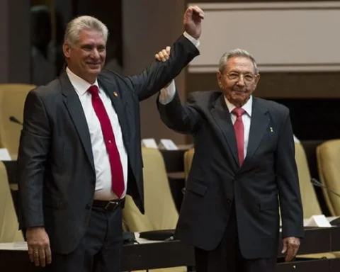 Miguel Díaz-Canel fue elegido por Raúl Castro como su sucesor; de ahí que le llamen "el puesto a dedo"
