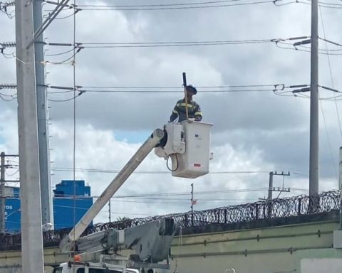 Which sectors do not have electricity after failure in 138 kV substation lines? Edeeste deploys brigades