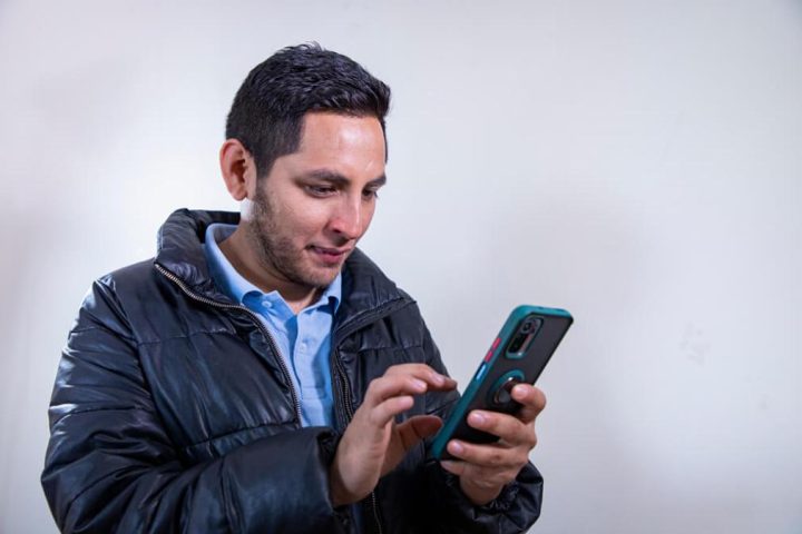 Which was the operating company with the best performance in mobile internet service in 2025?