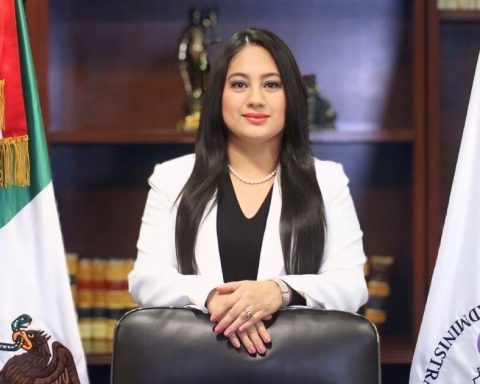 Who is Xóchitl Almendra, the new member of the Administration Body of the Judiciary?