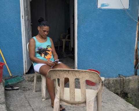 Woman, mother and “nini”: the female face of a worrying statistic