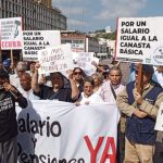 Workers demand salary increase and discussion of collective contract