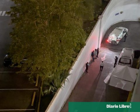 Young man dies after falling from Ágora Mall