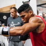 Yuriolkis Gamboa returns with a contract to fight bare knuckles