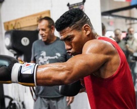 Yuriolkis Gamboa returns with a contract to fight bare knuckles