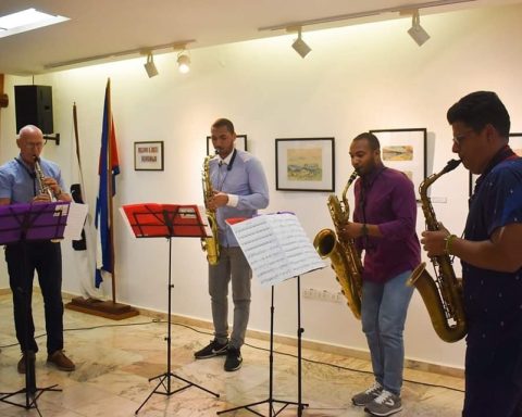 ZSaxos at the Victor Hugo House