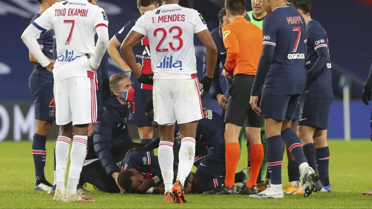 "He is always generating controversy, he acts macho, always the same. With all due respect, he's an idiot."