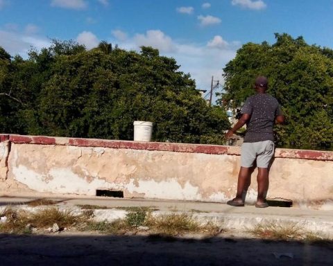 "I can't waste time assembling and disassembling old rifles."complains an MTT reservist