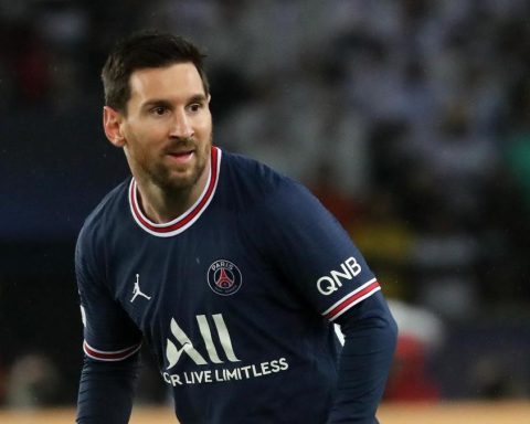 "When I changed him, Messi was disappointed and told me: 'You have to ask me'"