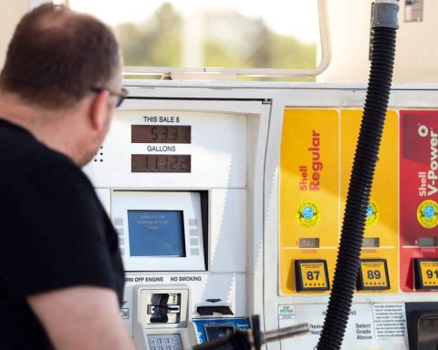 A barrel of Brent oil exceeds $85