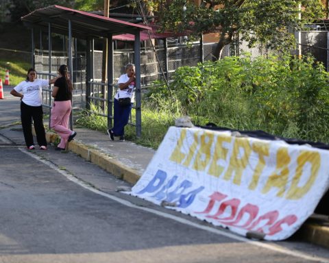 Colombians detained in Rodeo I maintain hunger strike and denounce exclusion from amnesty