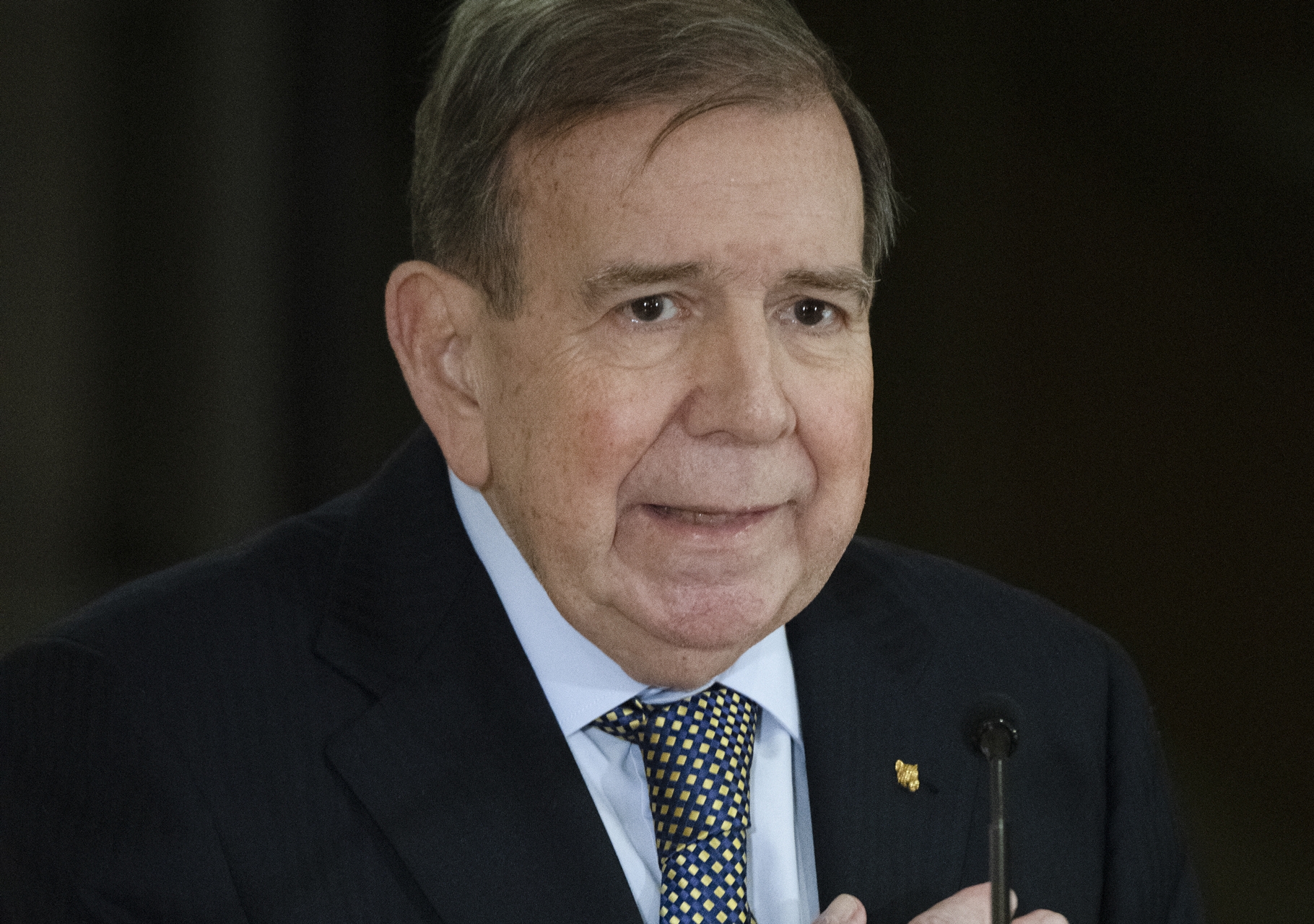 Edmundo González Urrutia suspends agenda for health reasons