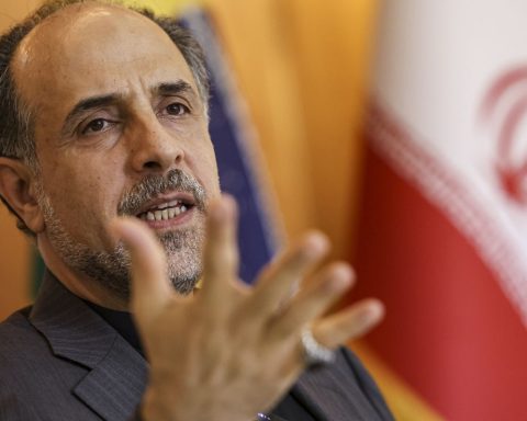 Iran Ambassador: US avoids agreement and Trump thinks he is “king of the world”"